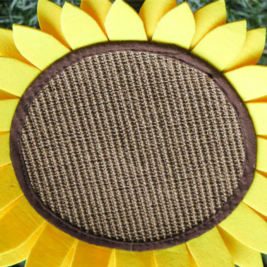 Cat Sunflower Scratching Post made of Sisal - Image 3