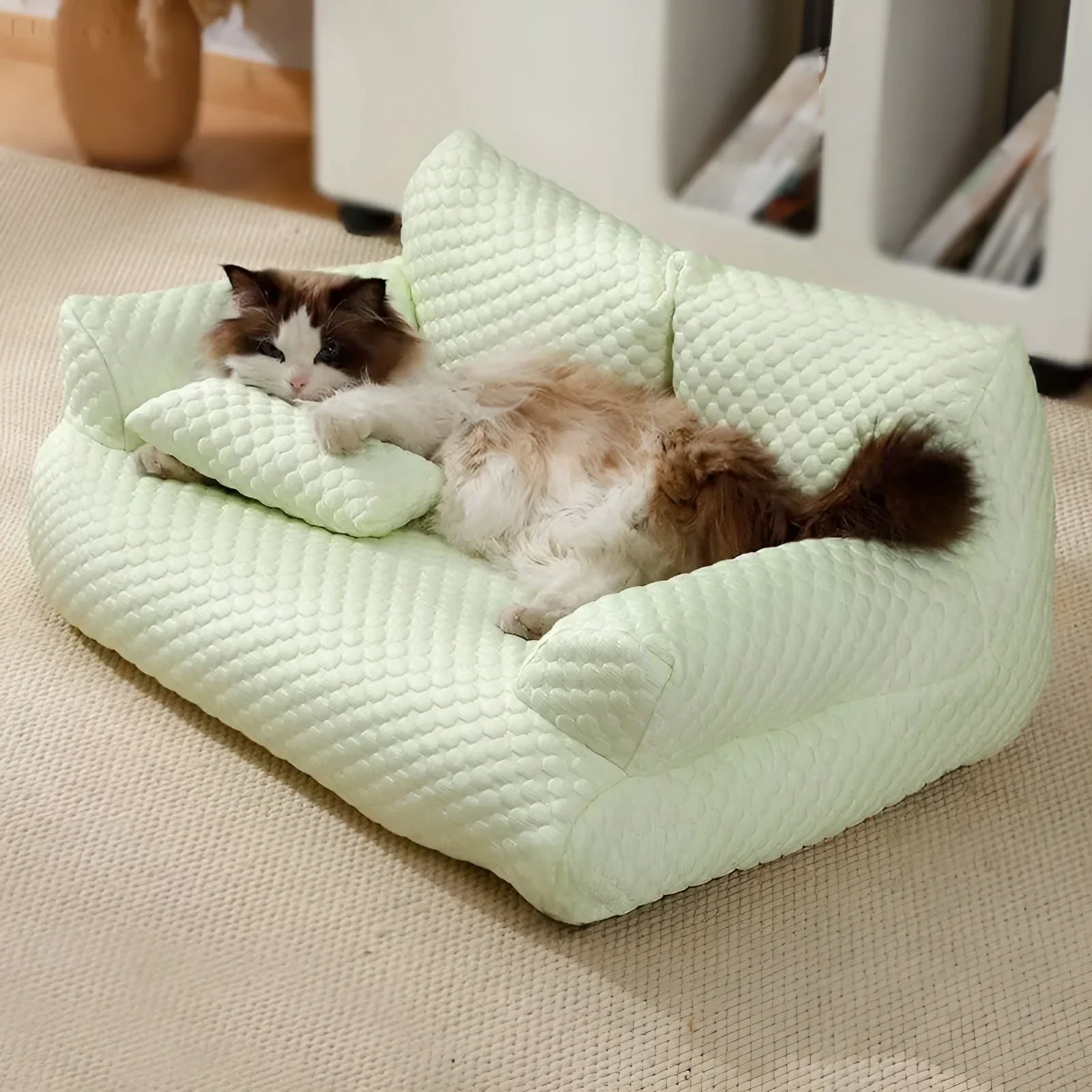 Washable Plush Cushion Bed for Pets - SnuggleNest - Image 2